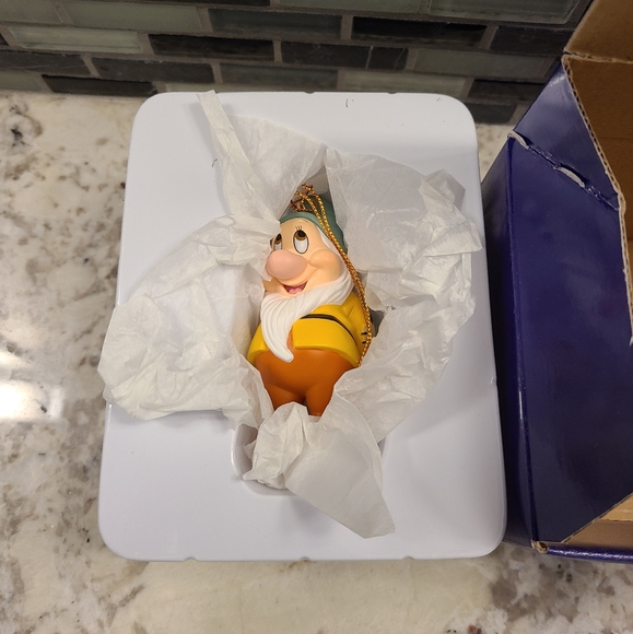 Disney's Bashful of Snow White Grolier President's Edition Ornament - Picture 2 of 4